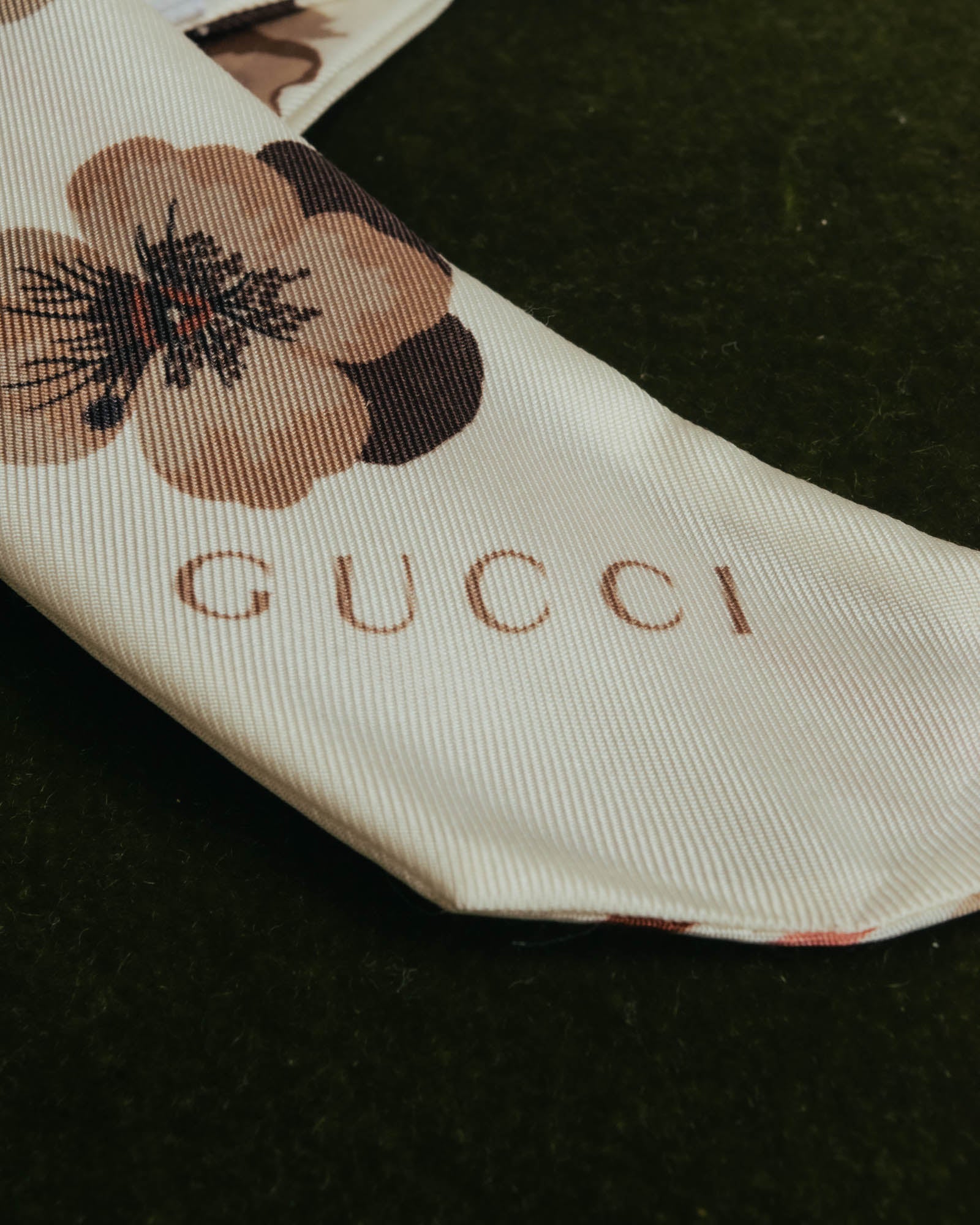 "GUCCI" 00's-10's Floral and striped silk neck bow scarf