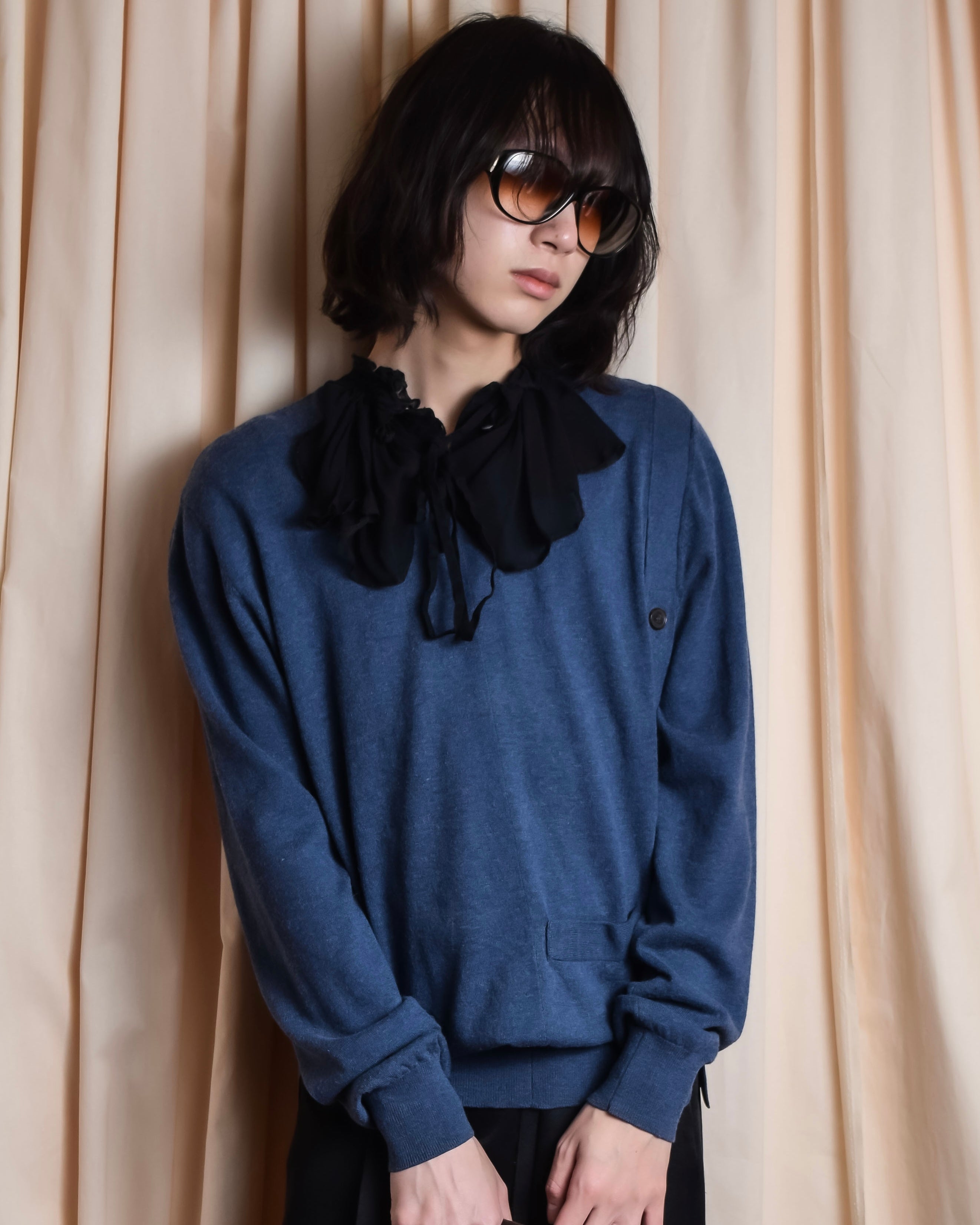 "MAISON MARGIELA" 17SS Asymmetric button line knit
