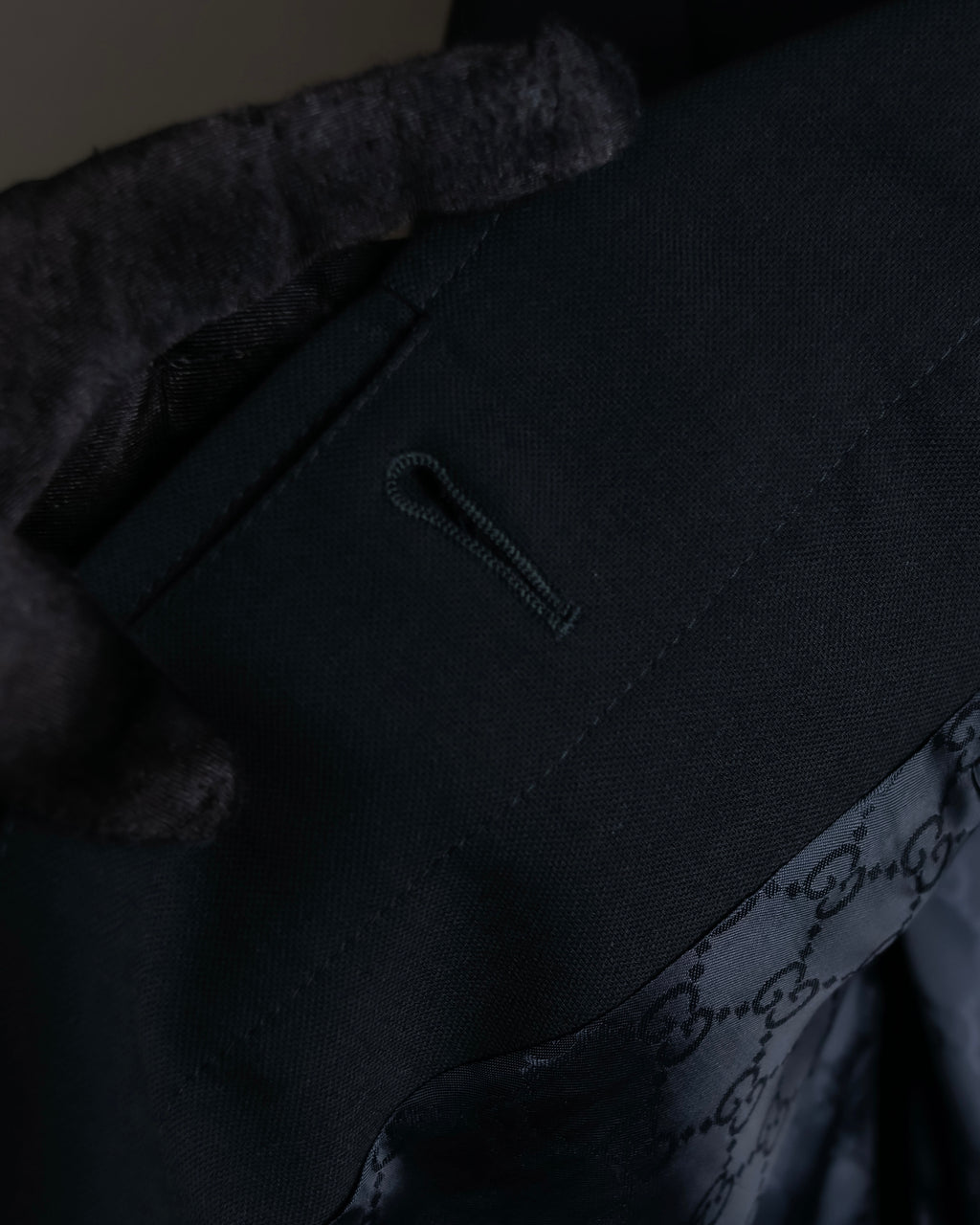 "GUCCI" 90's Beautiful draping fly-front tailored jacket