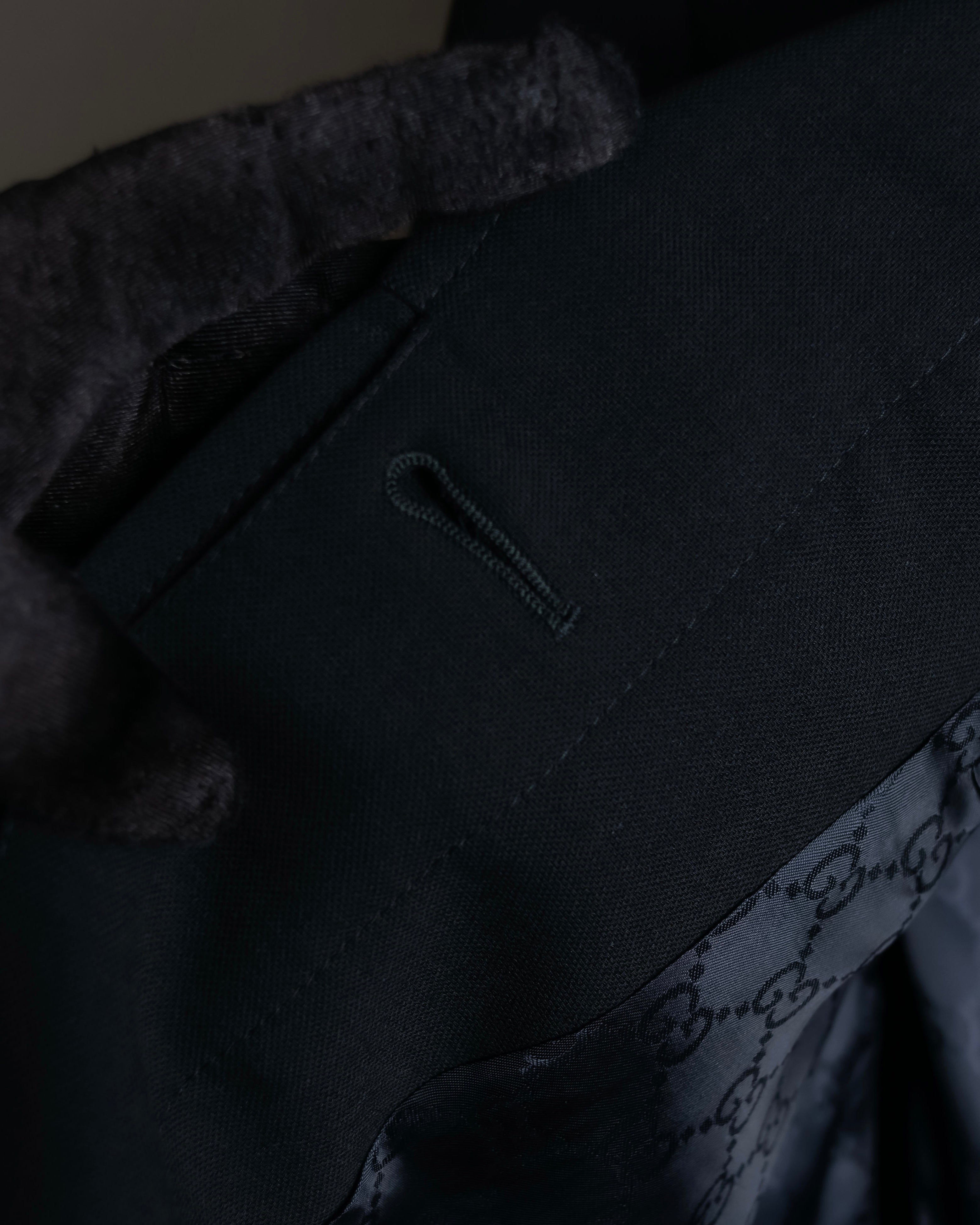 "GUCCI" 90's Beautiful draping fly-front tailored jacket