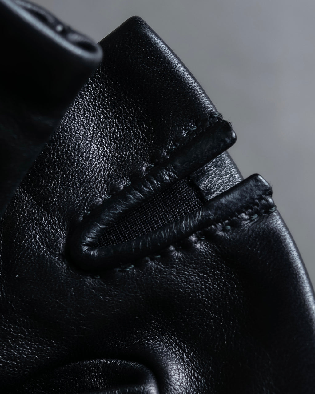 "HERMES" Stud &amp; ring design anjo leather gloves