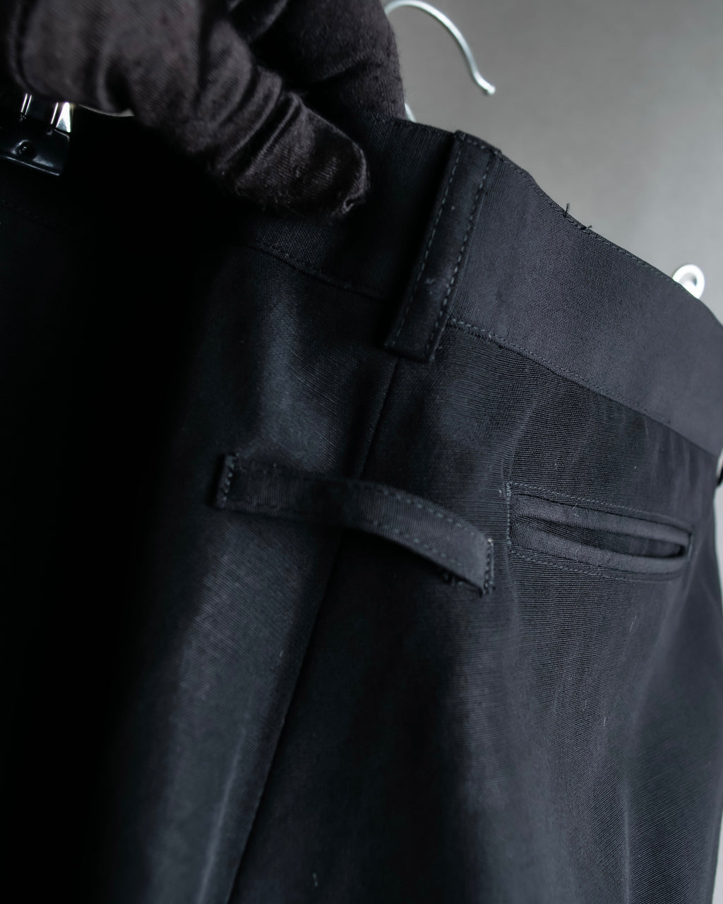 "JEAN PAUL GAULTIER FEMME"
 High-waisted straight draping slacks