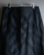 "BURBERRY" Tone-on-tone check pattern flared skirt