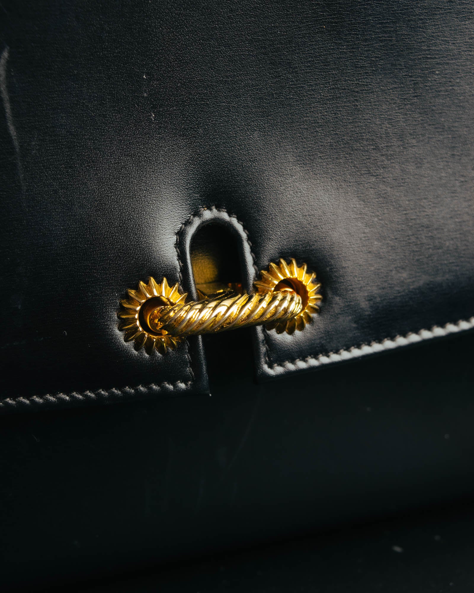 GUCCI” 80's-90's Rope clasp leather shoulder bag – MOOD