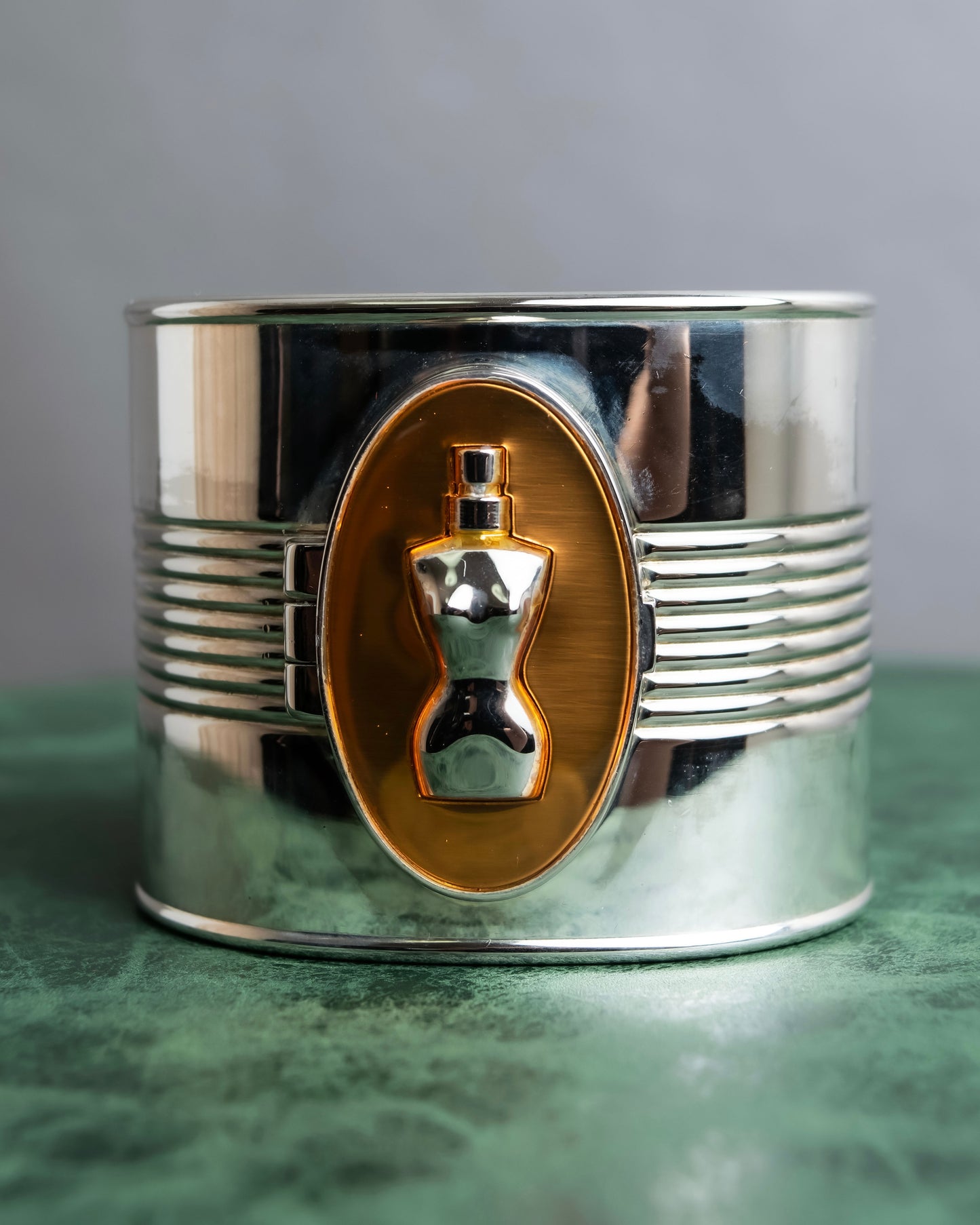 "JEAN PAUL GAULTIER" Torso motif solid perfume docking silver bangle