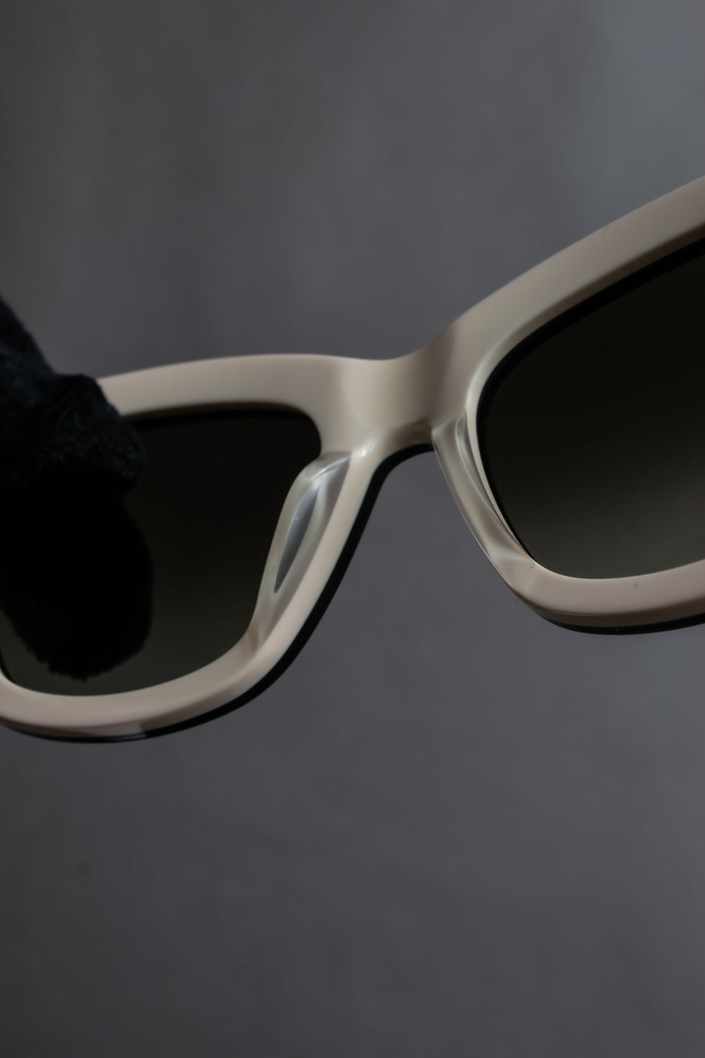 "VALENTINO" Two-tone Rockstud design sunglasses