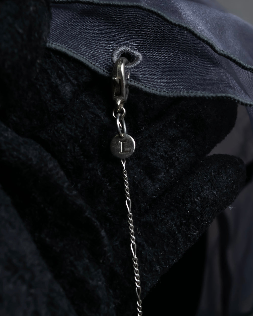 "LIMI feu " Chain docking organza bucket hat