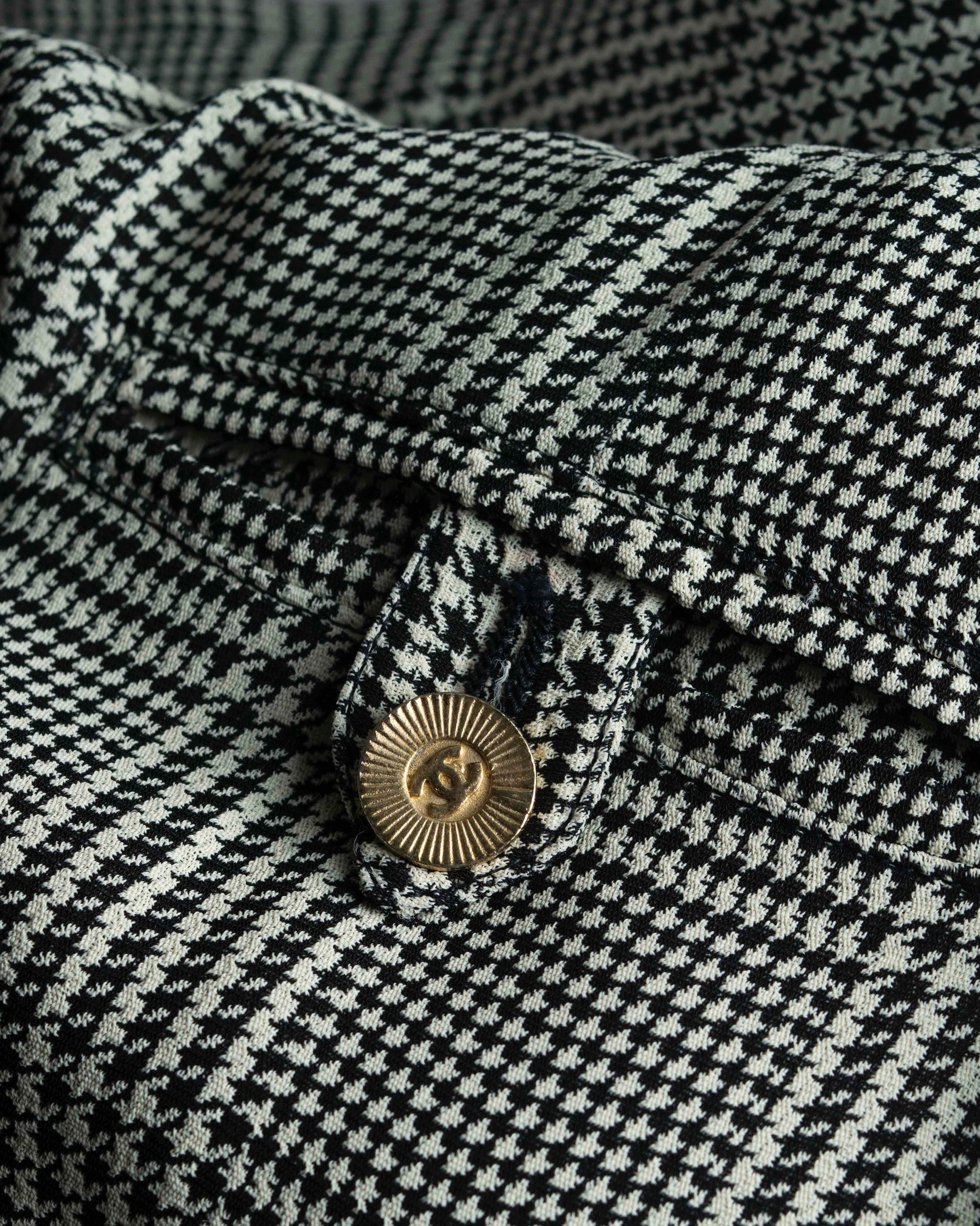 "CHANEL" Coco mark button fly detail houndstooth pattern wide slacks