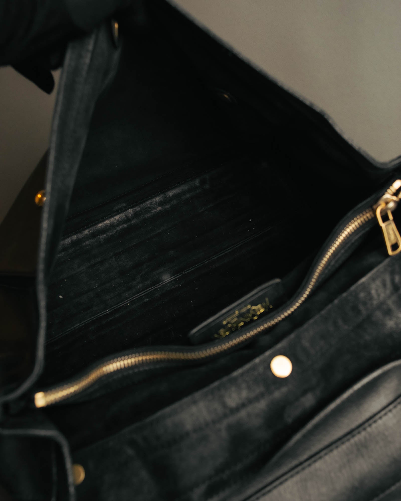 -SPECIAL- “YVES SAINT LAURENT rive gauche”
2008-2012 Muse two leather shoulder bag