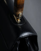 -MOOD Christmas Collection-
"CELINE" 70's Curved organic silhouette bamboo leather hand bag