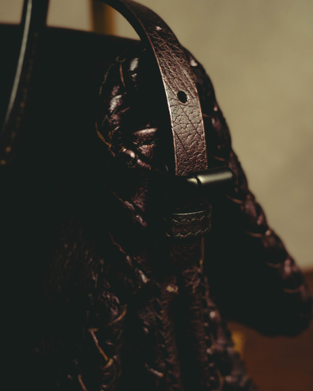 “BOTTEGA VENETA” 10’s Iridescent calfskin intrecciato trim crossbody bag