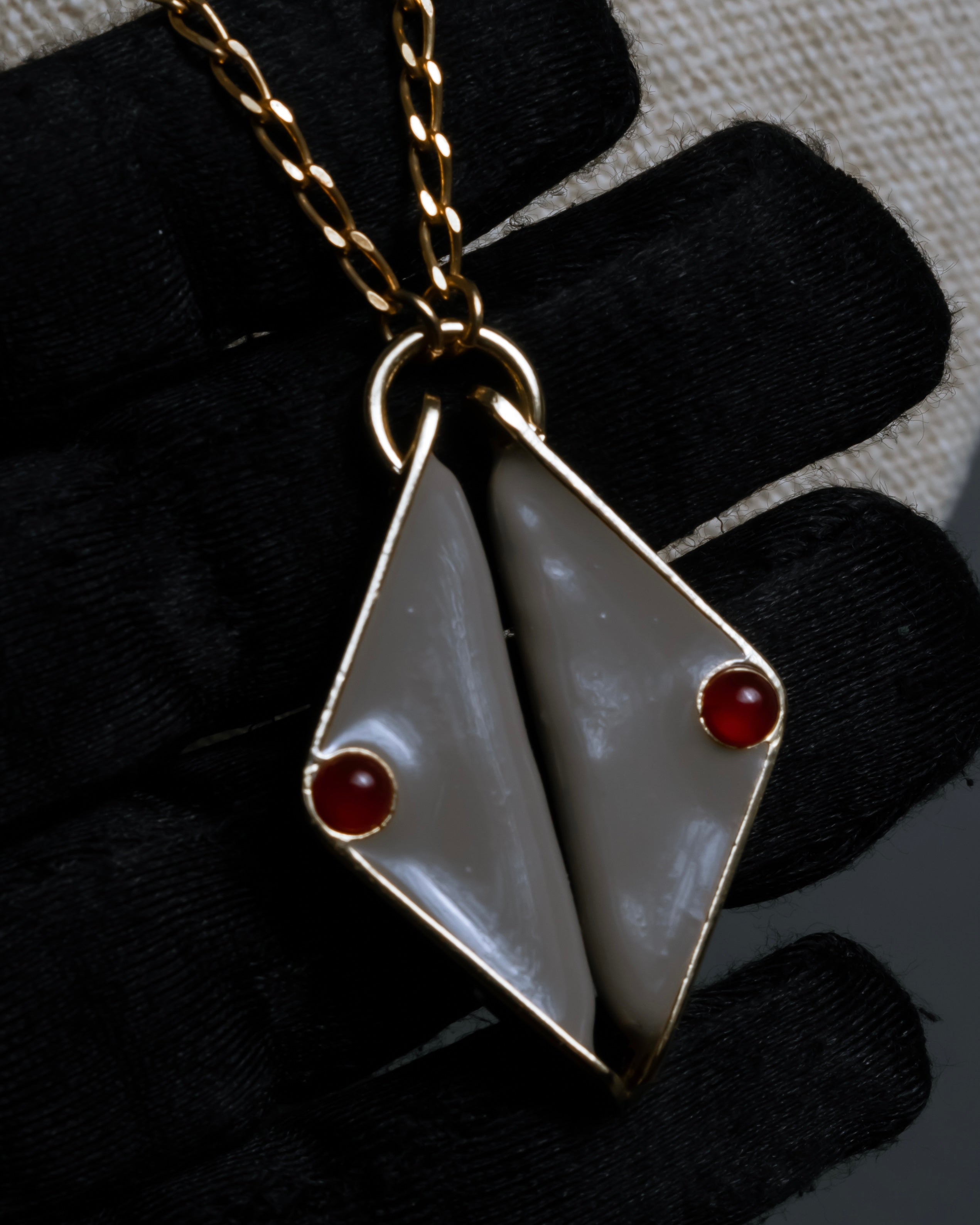 "BALENCIAGA" Red cabochon symmetrical design necklace