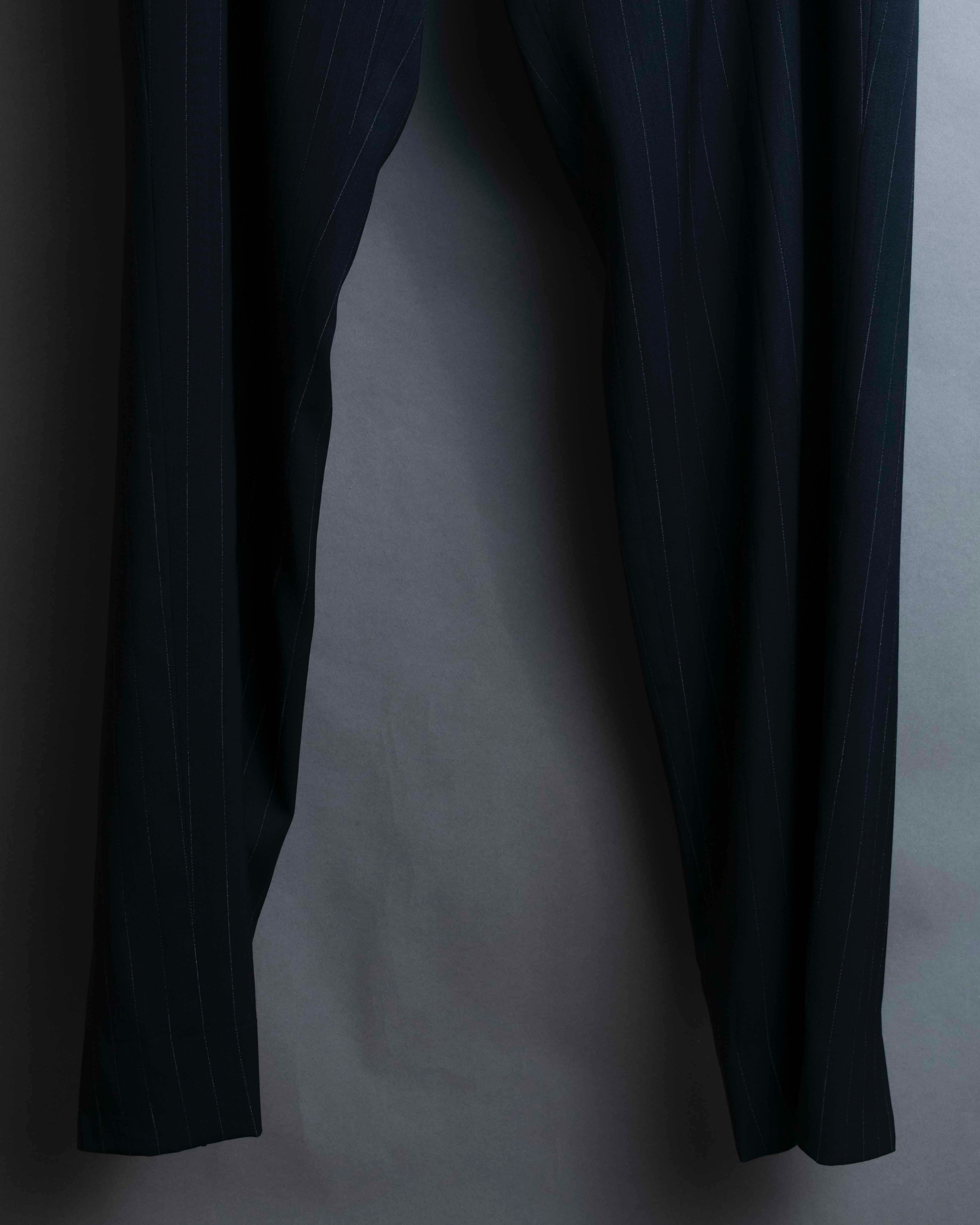 "JEAN PAUL GAULTIER HOMME"
Oversized shadow stripe set up