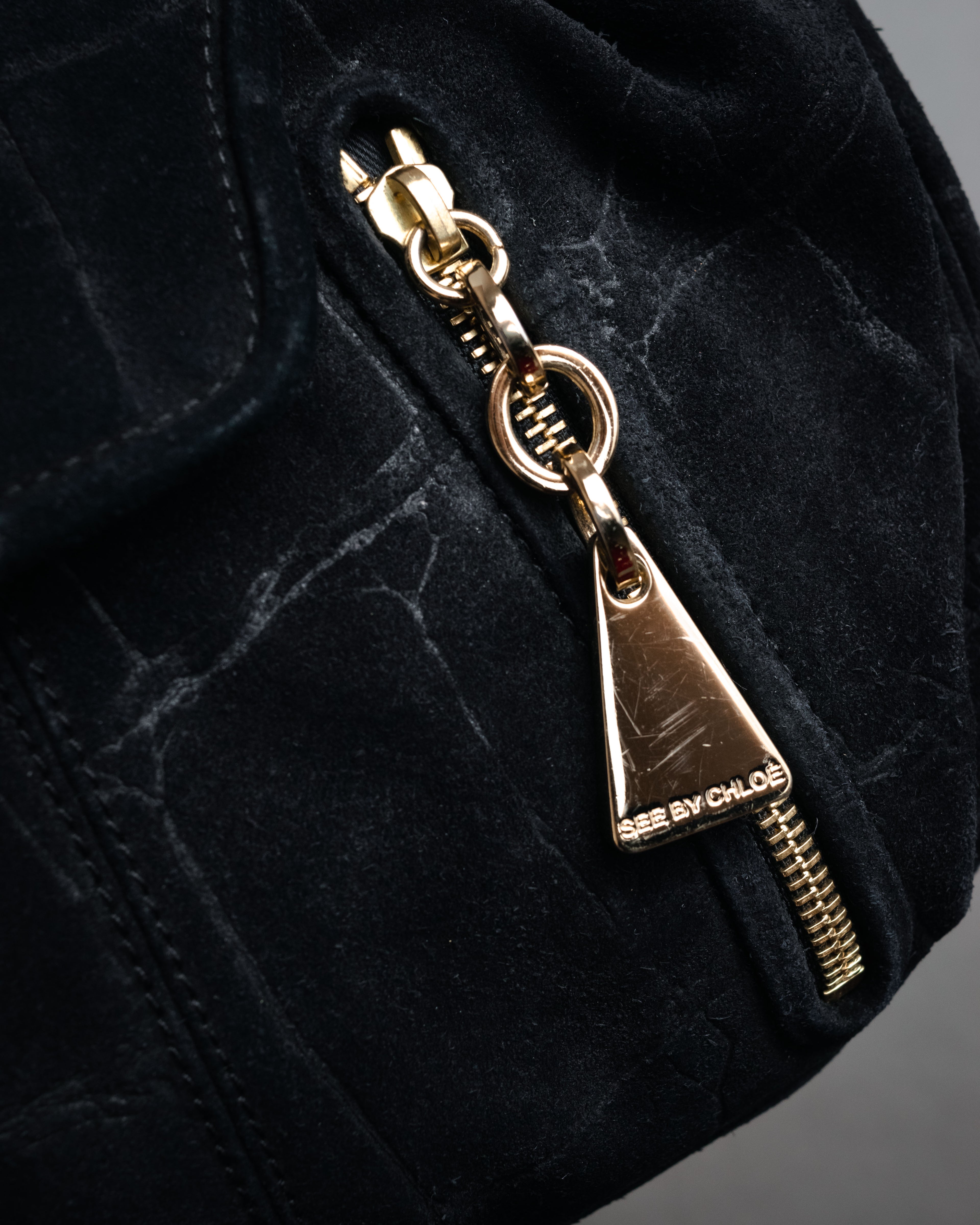 “SEE BY CHLOÉ” 2010’s Croc embossed suede drawstring bag