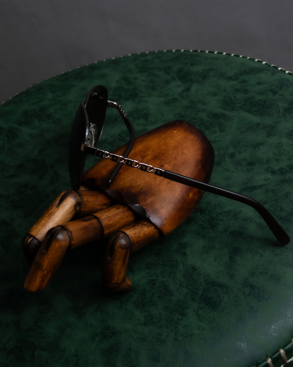 "LOEWE" Temple chain detail teardrop frame sunglasses