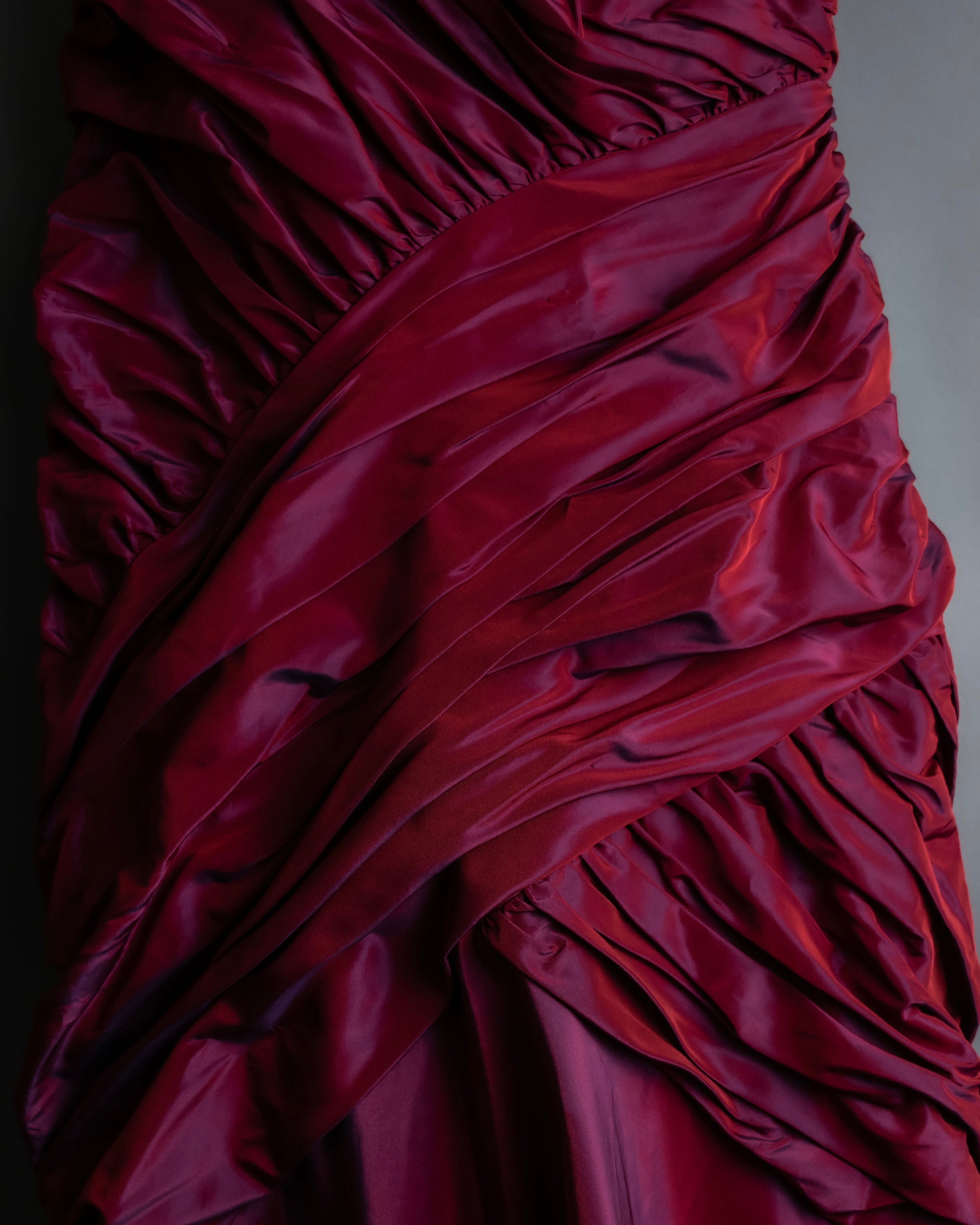 "TADASHI SHOJI" Beautiful color design dress