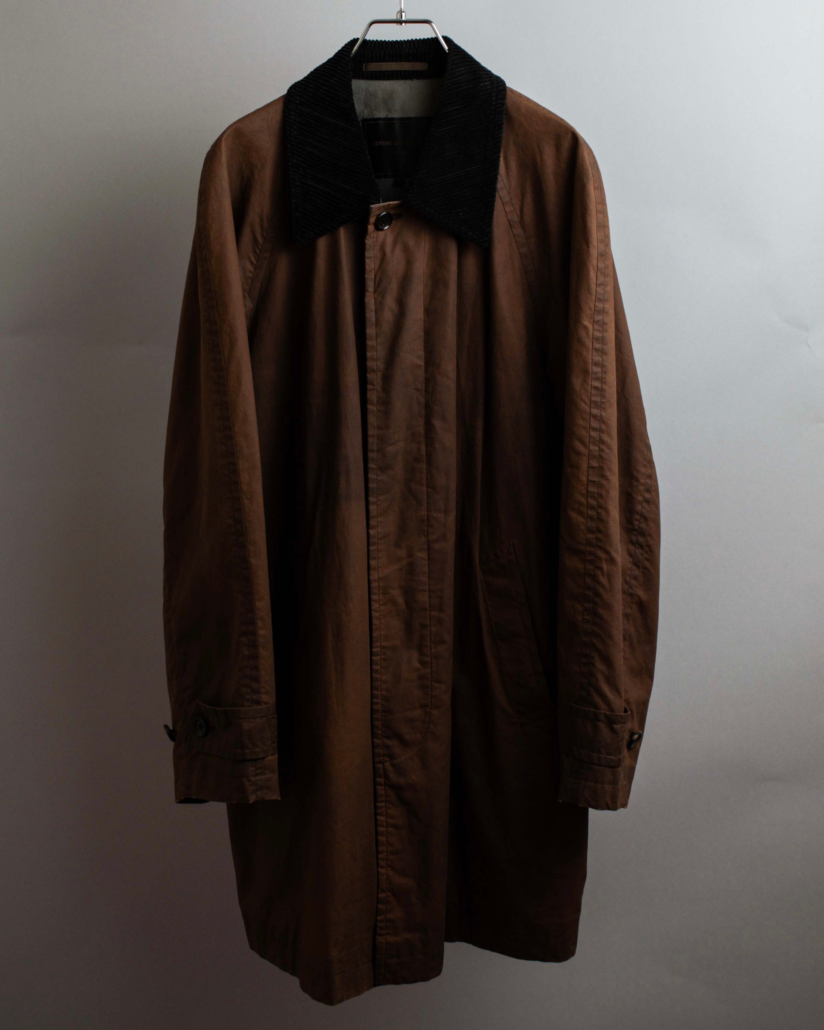 "COMME des GARCONS HOMME"
03AW corduroy collar design stand collar long coat