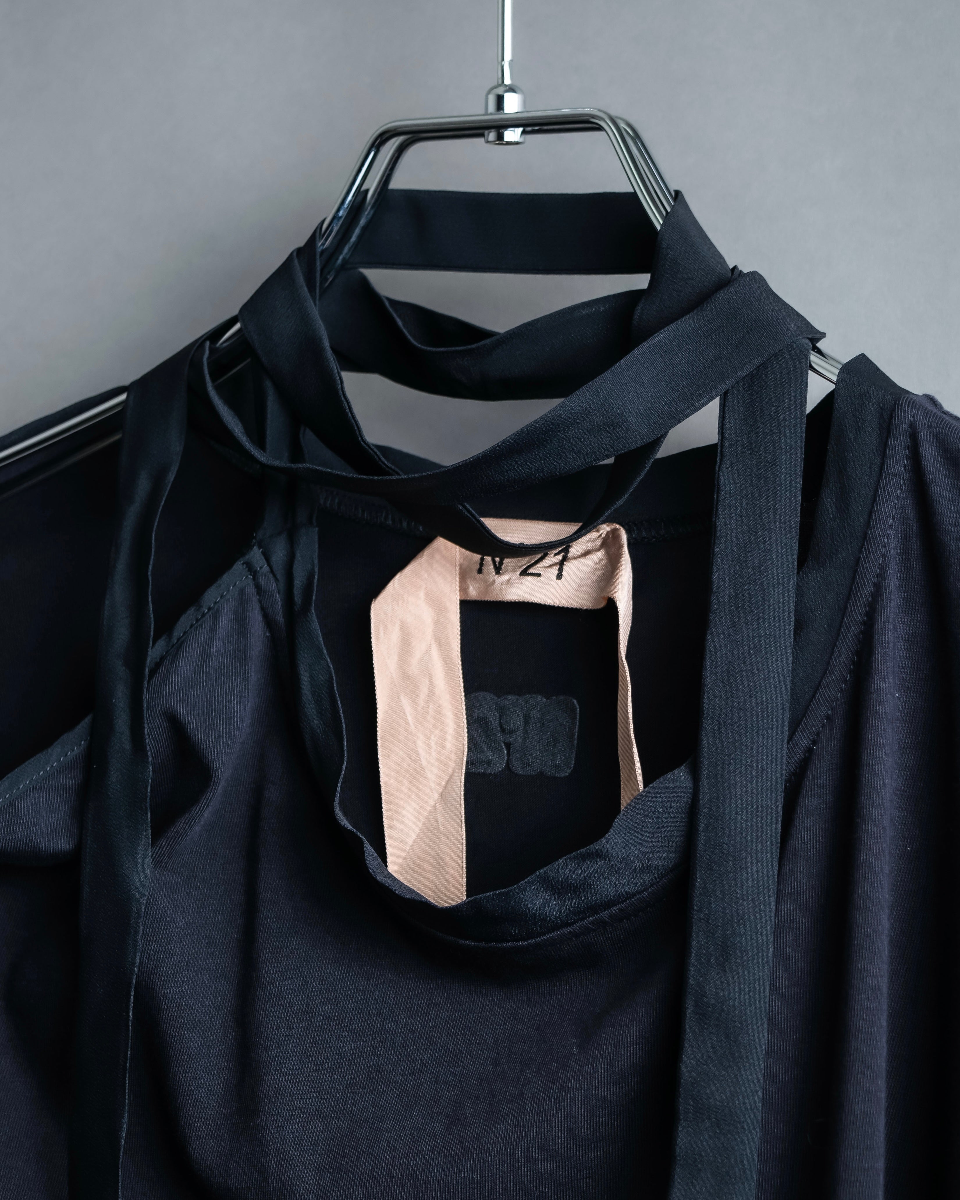 N21 NUMERO VENTUNO Oversized string design tops