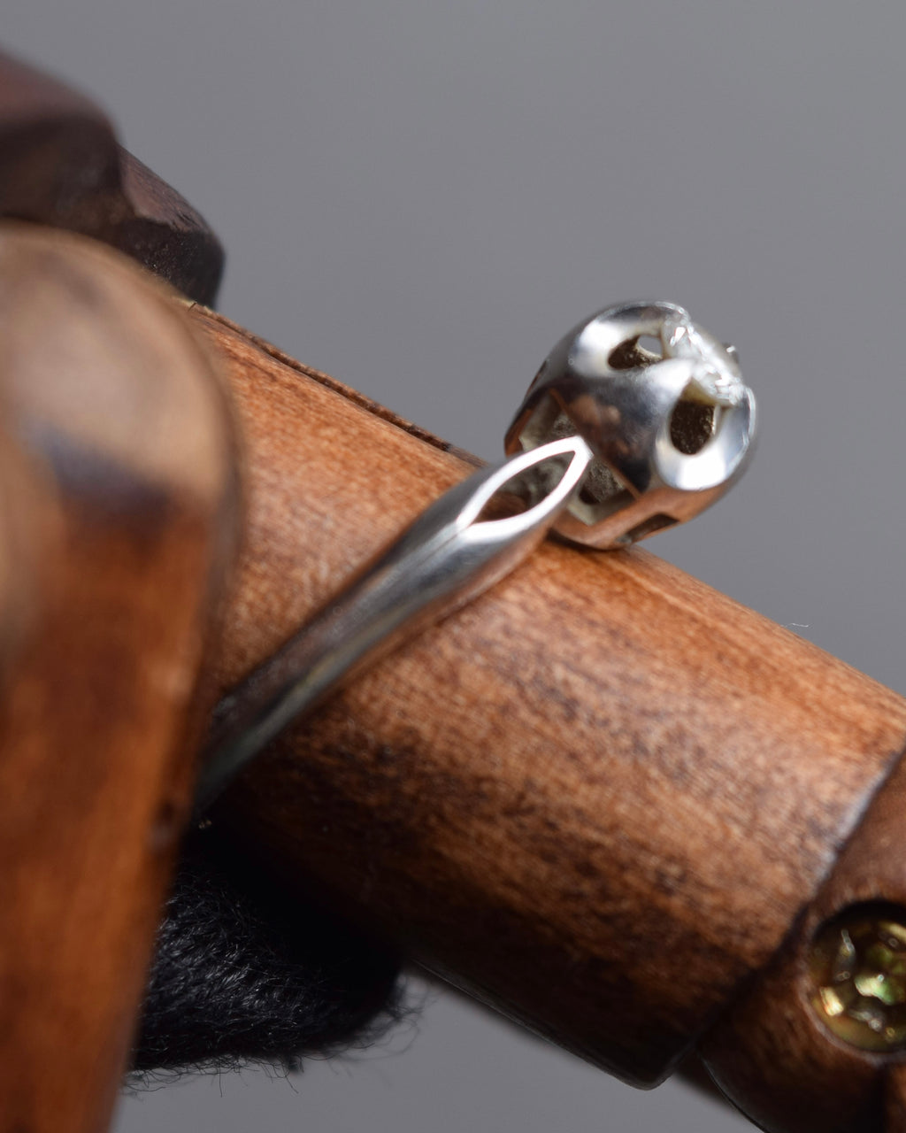 "Precious metals Platinum 900 jewelry ring"