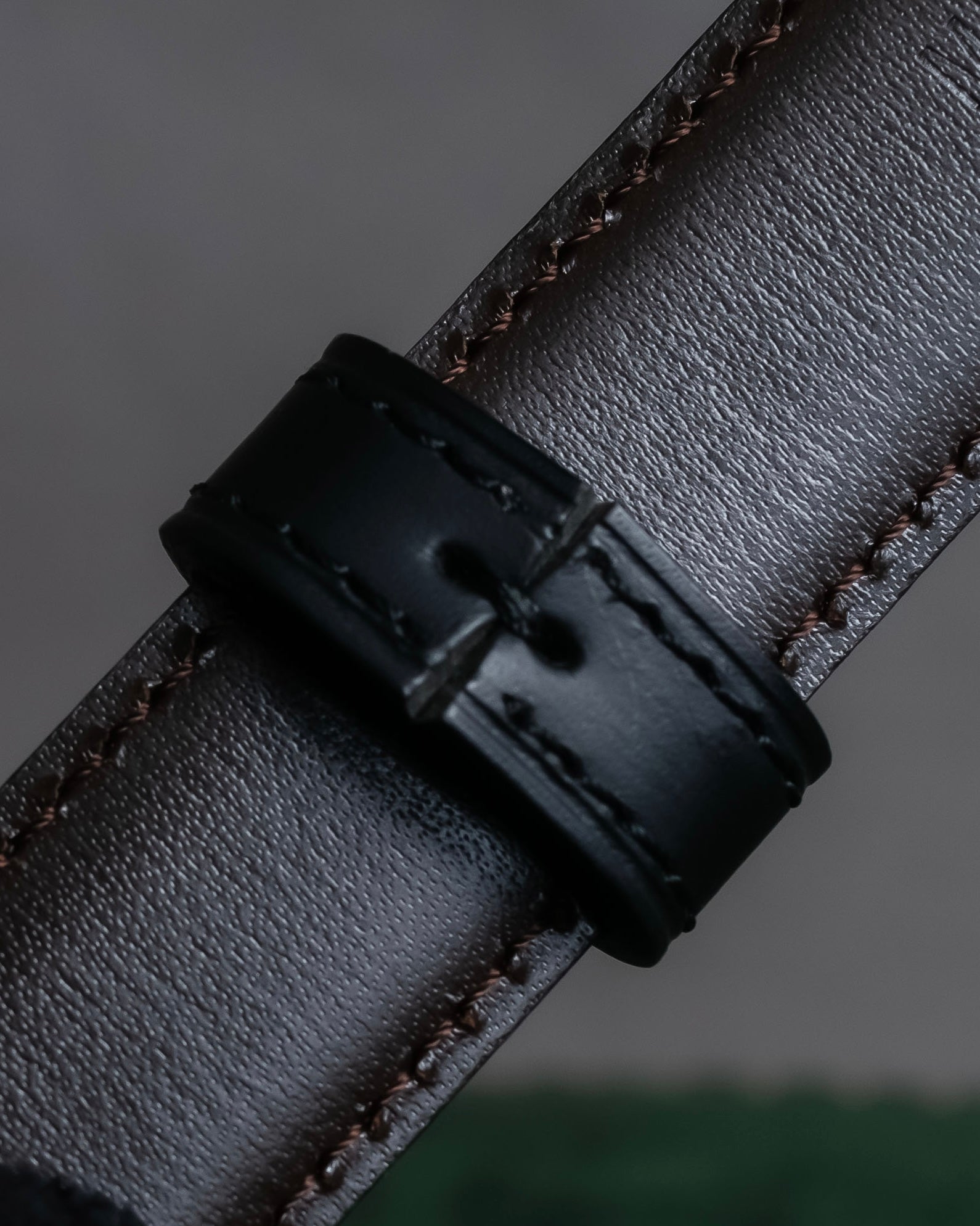 "Cartier" Gold metal buckle design leather belt