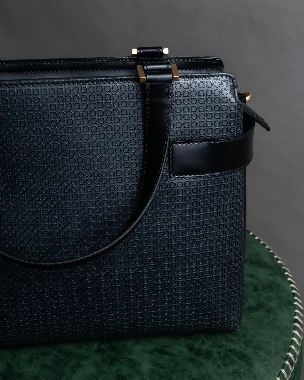 "Salvatore Ferragamo" Gancini motif monogram pattern 2-way shoulder bag