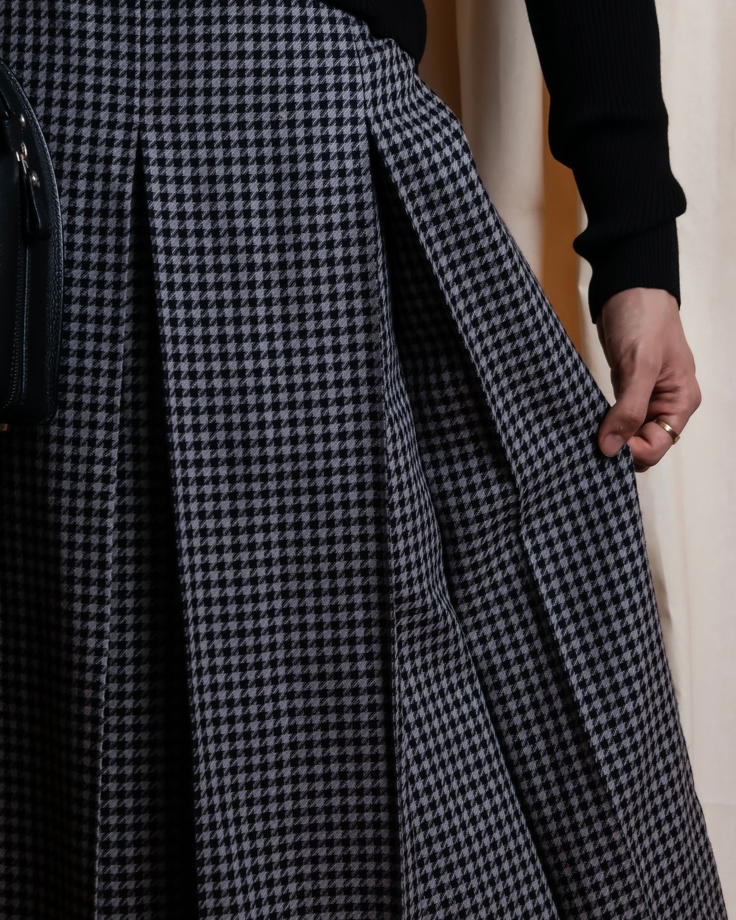 "Christian Dior" Houndstooth pattern wool cropped pleats skirt