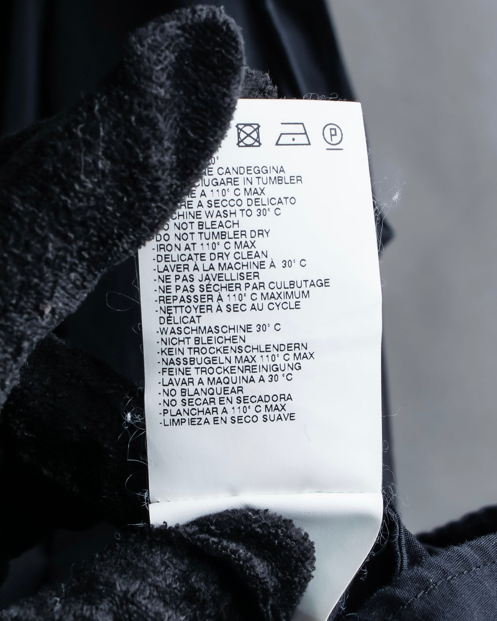 "MAISON MARGIELA" 13SS Panel design sleeveless black shirt