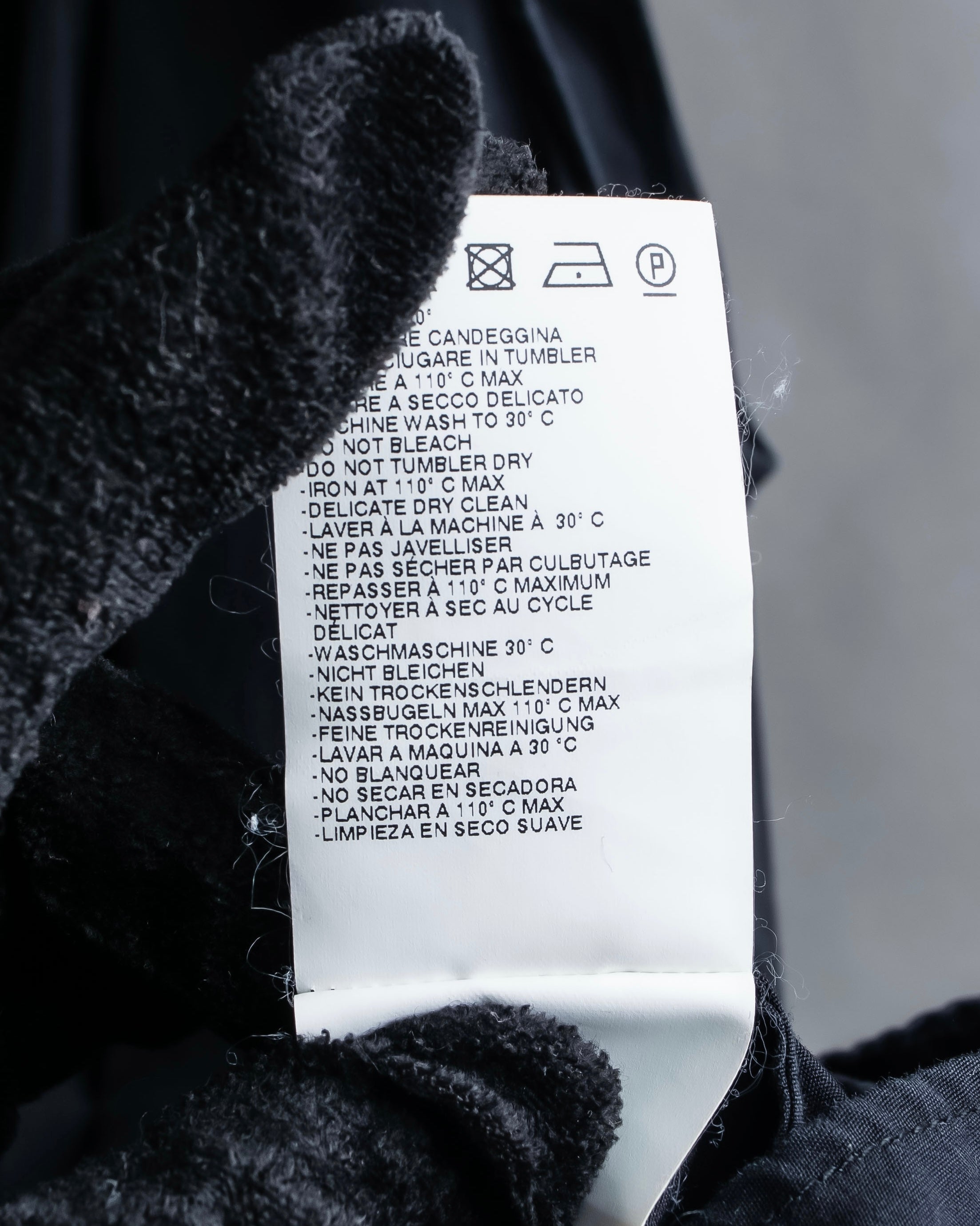 "MAISON MARGIELA" 13SS Panel design sleeveless black shirt