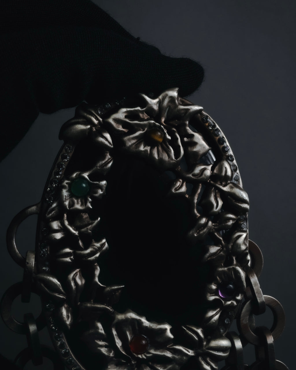 "VALENTINO GARAVANI" 2010’s dark romantic statement necklace＆belt