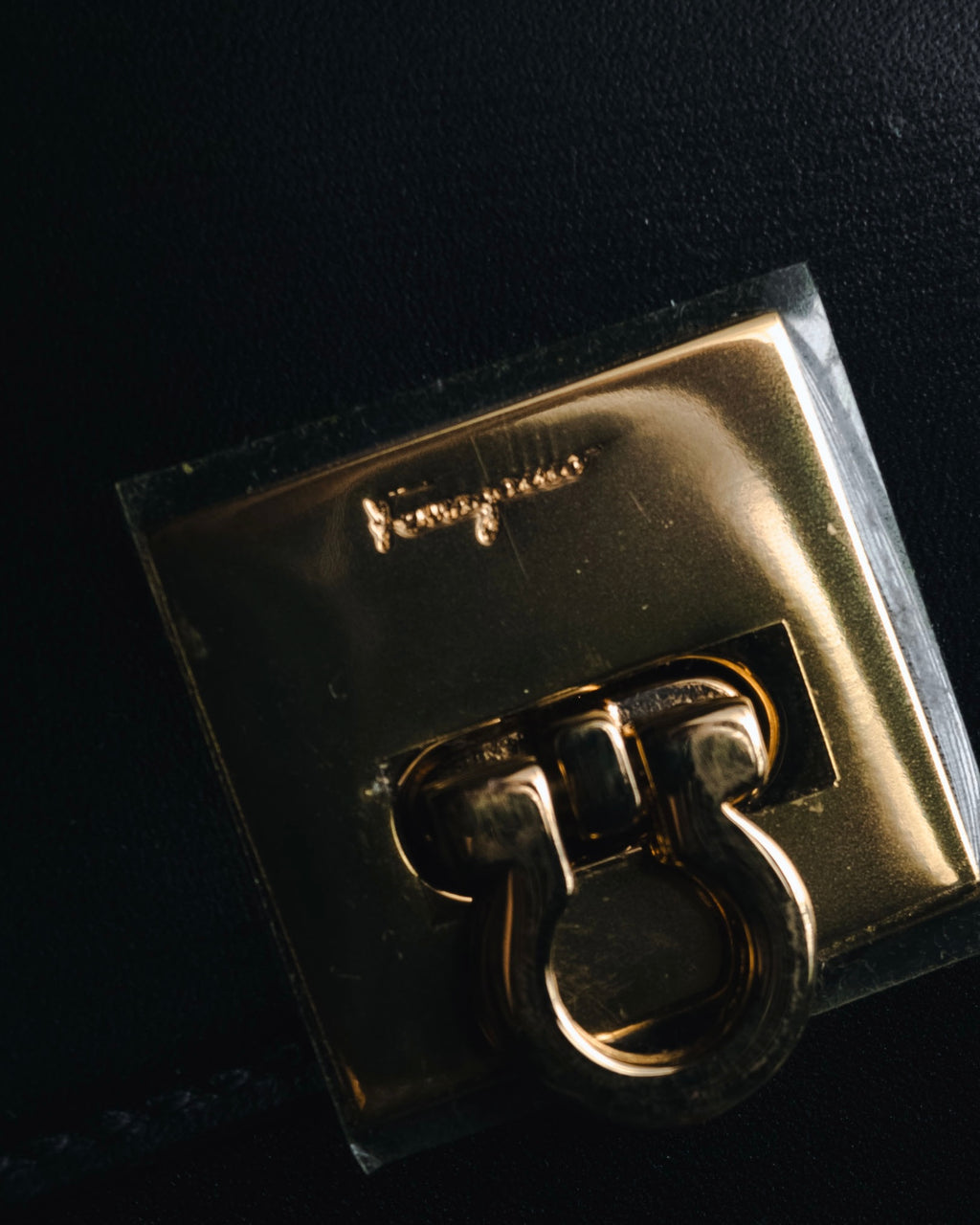 "Salvatore Ferragamo" 90’s Gancini clasp kiss lock tri fold wallet