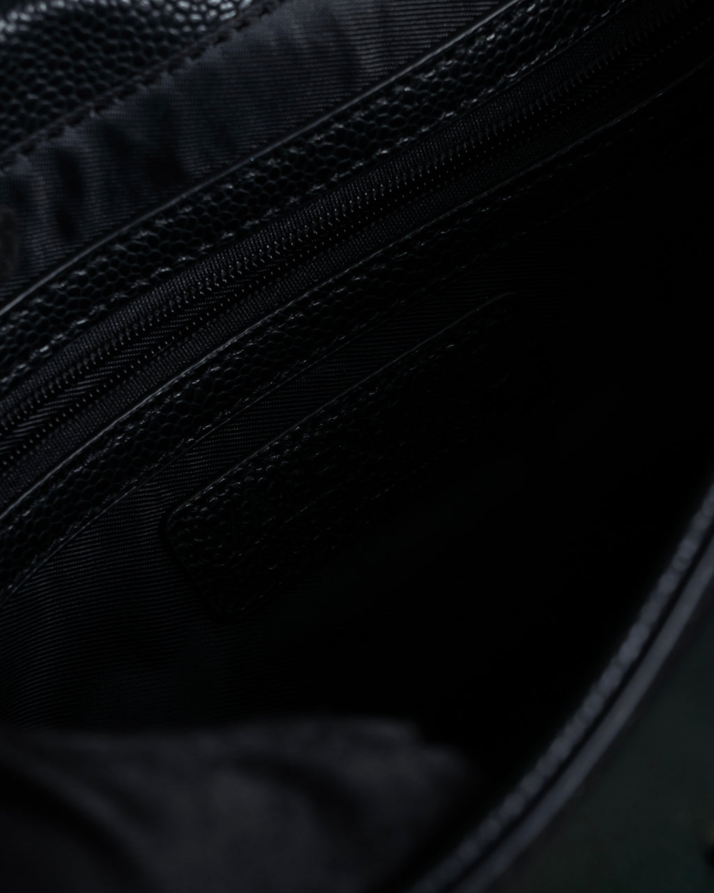 "VALENTINO" Textured leather V tassel chain shoulder bag