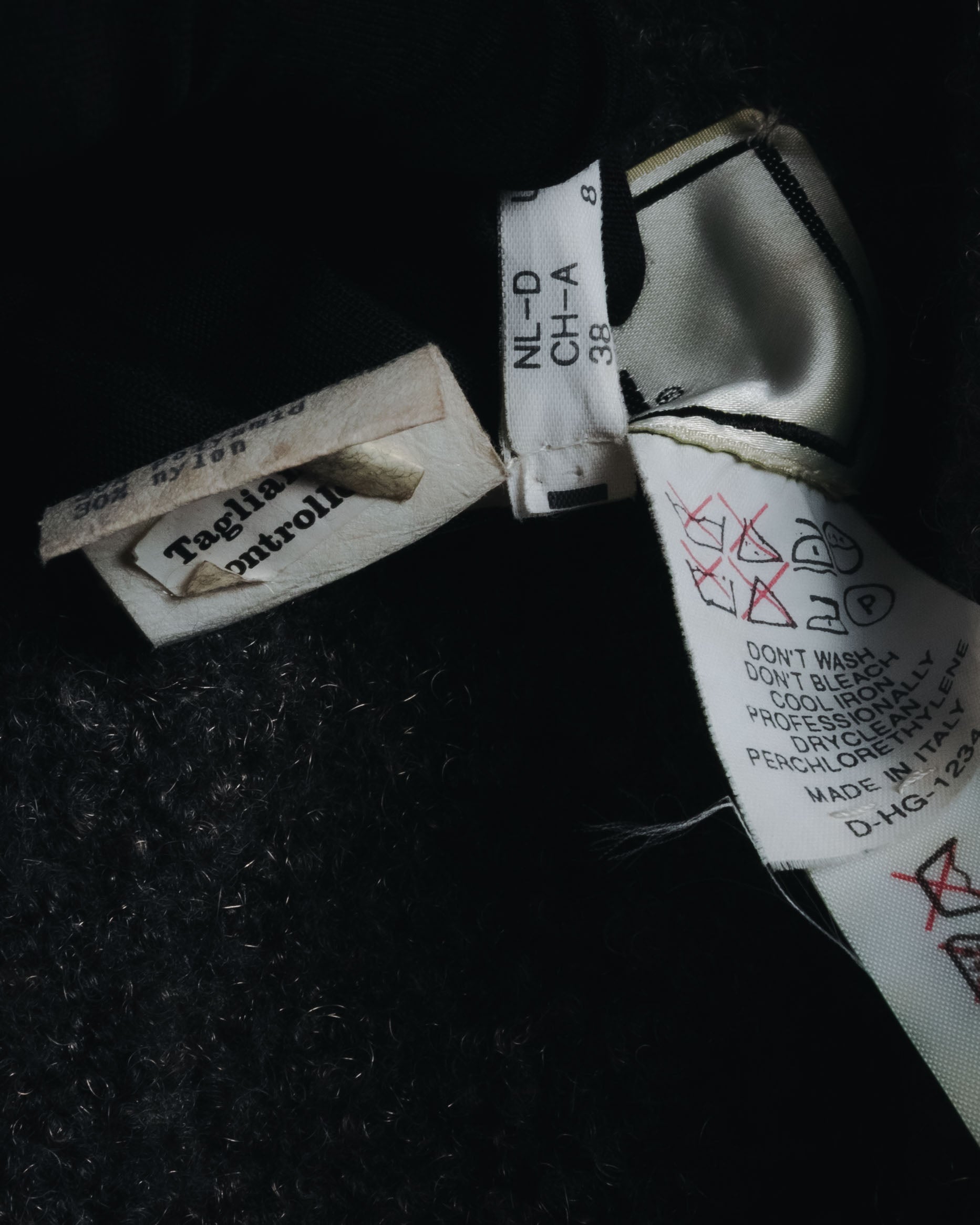 –SPECIAL– "FENDI"
Late 80s-early 90s oversized pile wool wrap coat