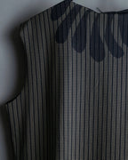 "FENDI" Logo print V-neck sleeveless top