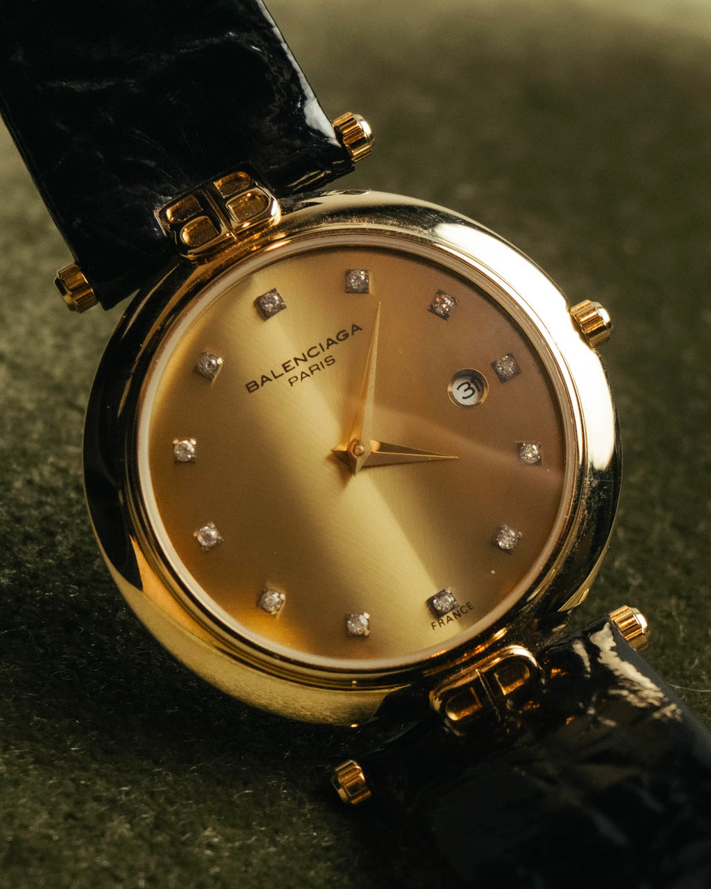 -SPECIAL- “Balenciaga” 80’s-90’s Gold tone round watch