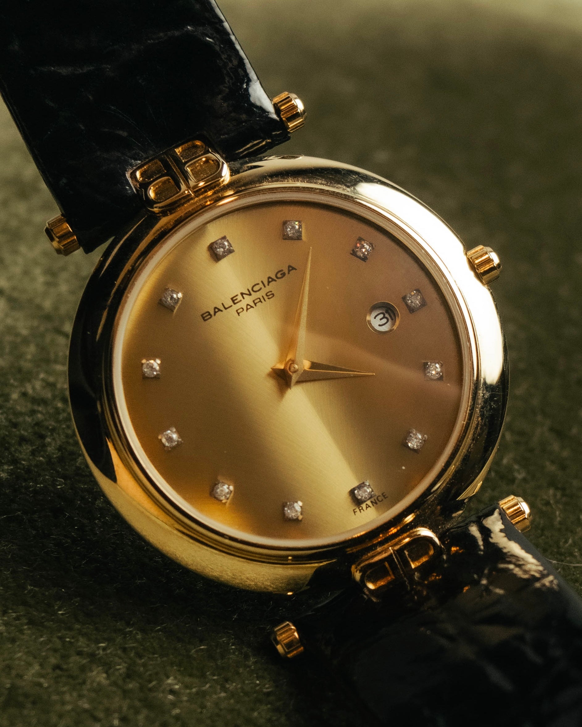 -SPECIAL- “Balenciaga” 80’s-90’s Gold tone round watch
