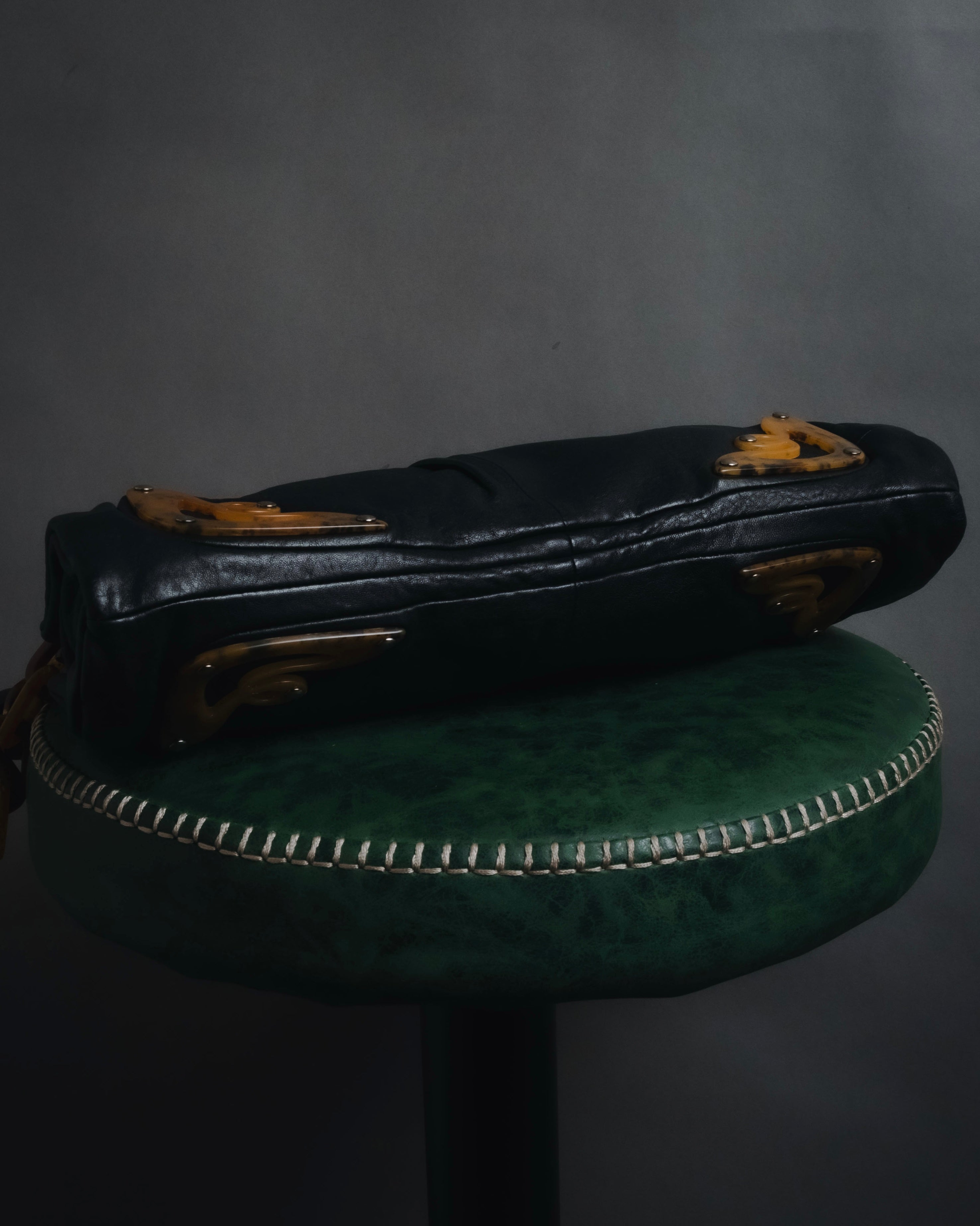 –SPECIAL– "MIU MIU"
Early 2000s bakelite effect chain frame bag