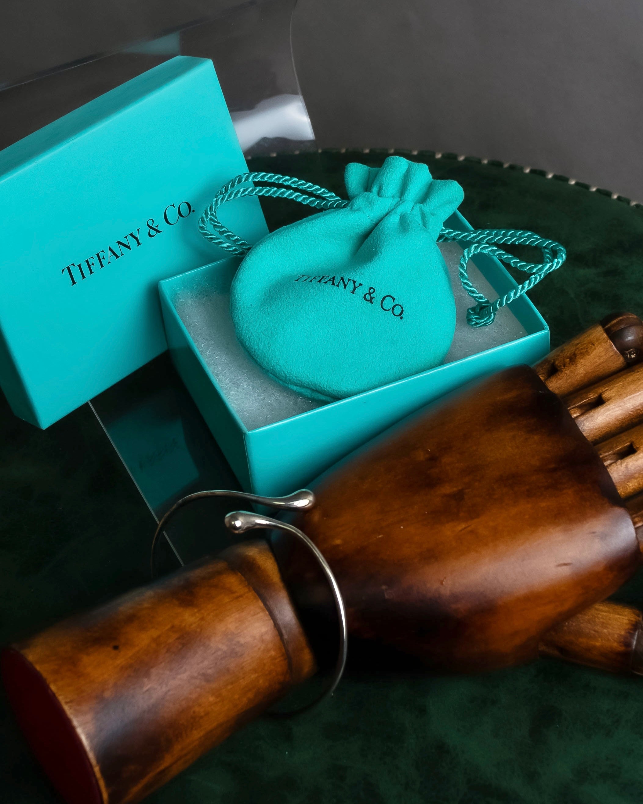 "Tiffany&Co" Elsa Peretti teardrop silver bangle