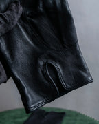 "Marie Claire" Carefully stitched logo engraved leather gloves