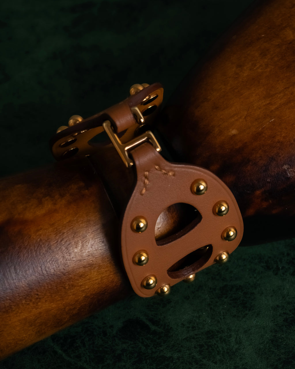 "HERMES" Chaine d'Ancre motif studs leather bracelet