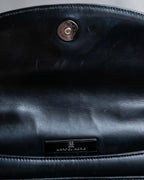 "GIVENCHY" Trapezoid design one handle design leather bag