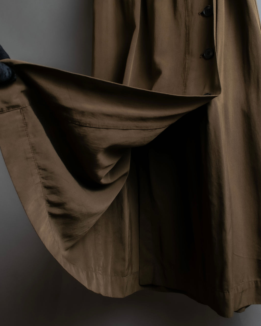 "ISSEY MIYAKE" Gathered waist detail button slide flared skirt