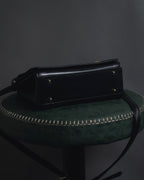 -SPECIAL- "VALENTINO GARAVANI" 90’s-00’s V corner hardware leather top handle bag