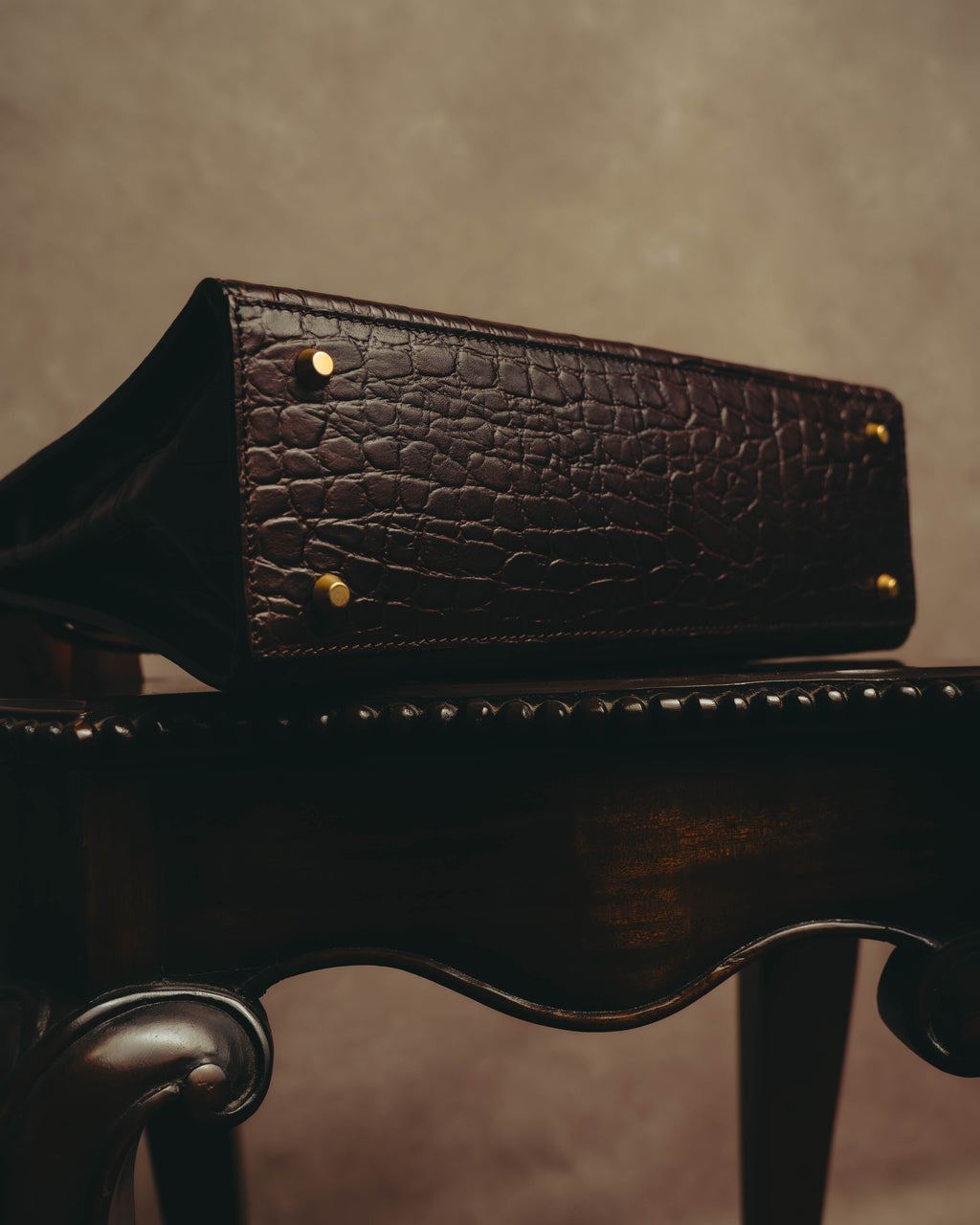 -SPECIAL- "CRISTIAN FLORENCE" 90's-00's Classic crocodile embossed leather structured top handle bag