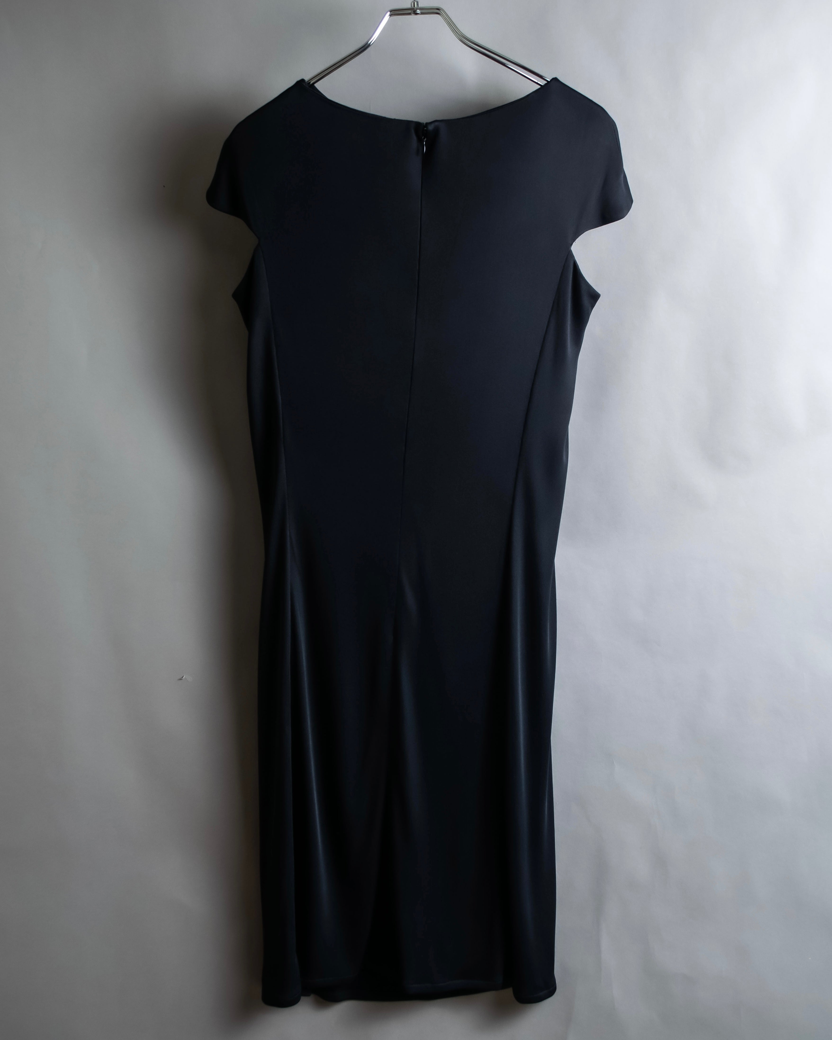 "CELINE" Gathered design vertical line dress
