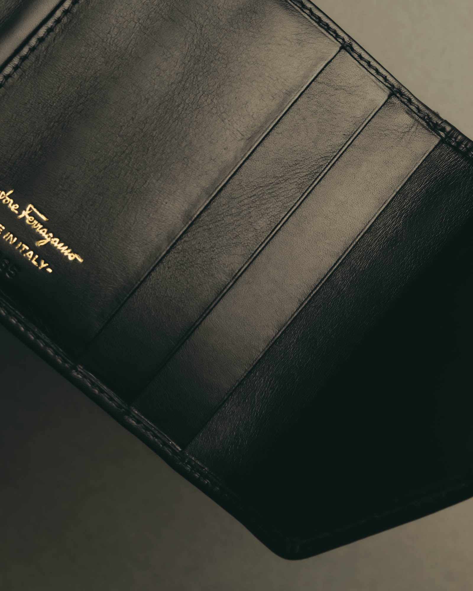 "Salvatore Ferragamo" 80's-90's Classic calf leather wallet