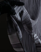 "PLEATS PLEASE ISSEY MIYAKE"
Gingham check sheer combination pleated skirt
