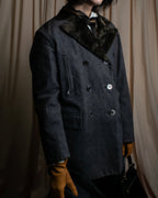 "tricot COMME des GARCONS" 
Double-breasted reversible fur tailored coat