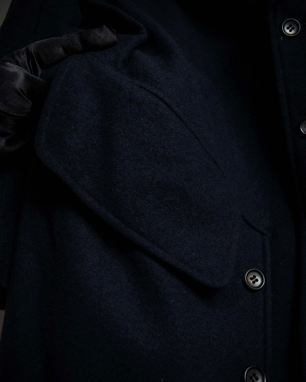 "COMME des GARCONS" 90's Front panel docking design chester coat