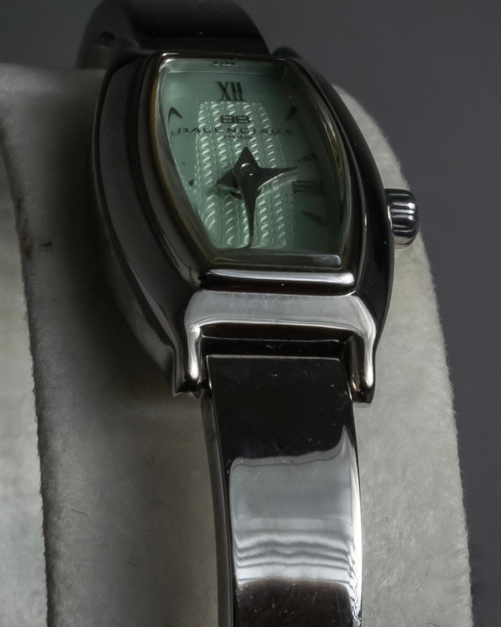 "BALENCIAGA" 2000’s bb logo tonneau bracelet watch