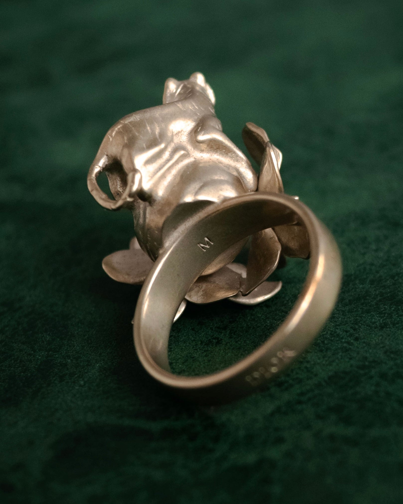 “DIOR” 2010’s Tiger and flower sculptural ring